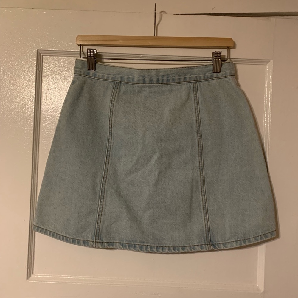 Urban Outfitters BDG Light Denim Mini-Skirt - Picture 4 of 5